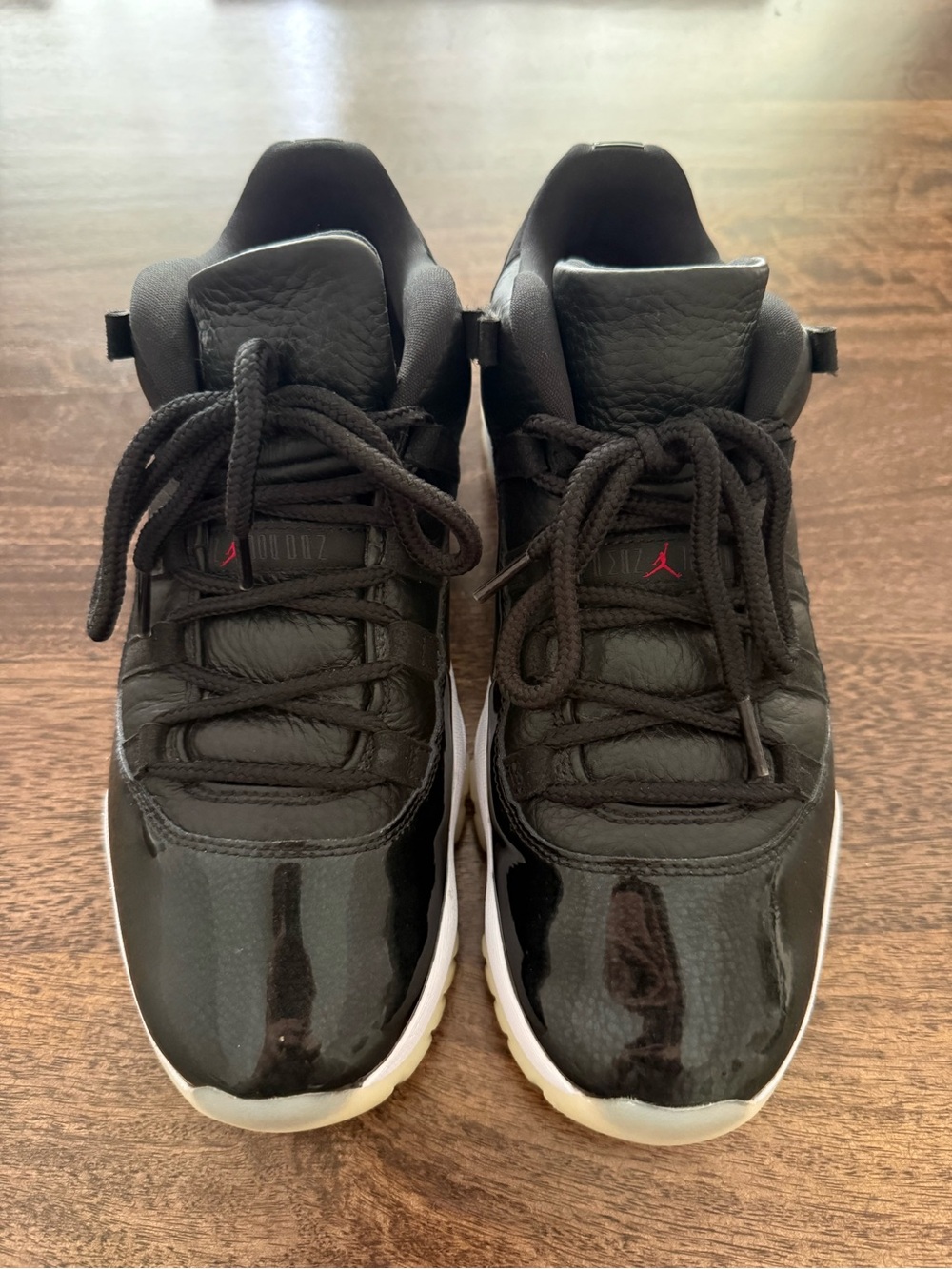 Jordan 11 Low Sz10 (72-10 / black colorway) - Picture 2 of 7